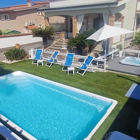 אנזיו Alloggi Turistici Con Piscina Palestra Jacuzzi Sauna מראה חיצוני תמונה
