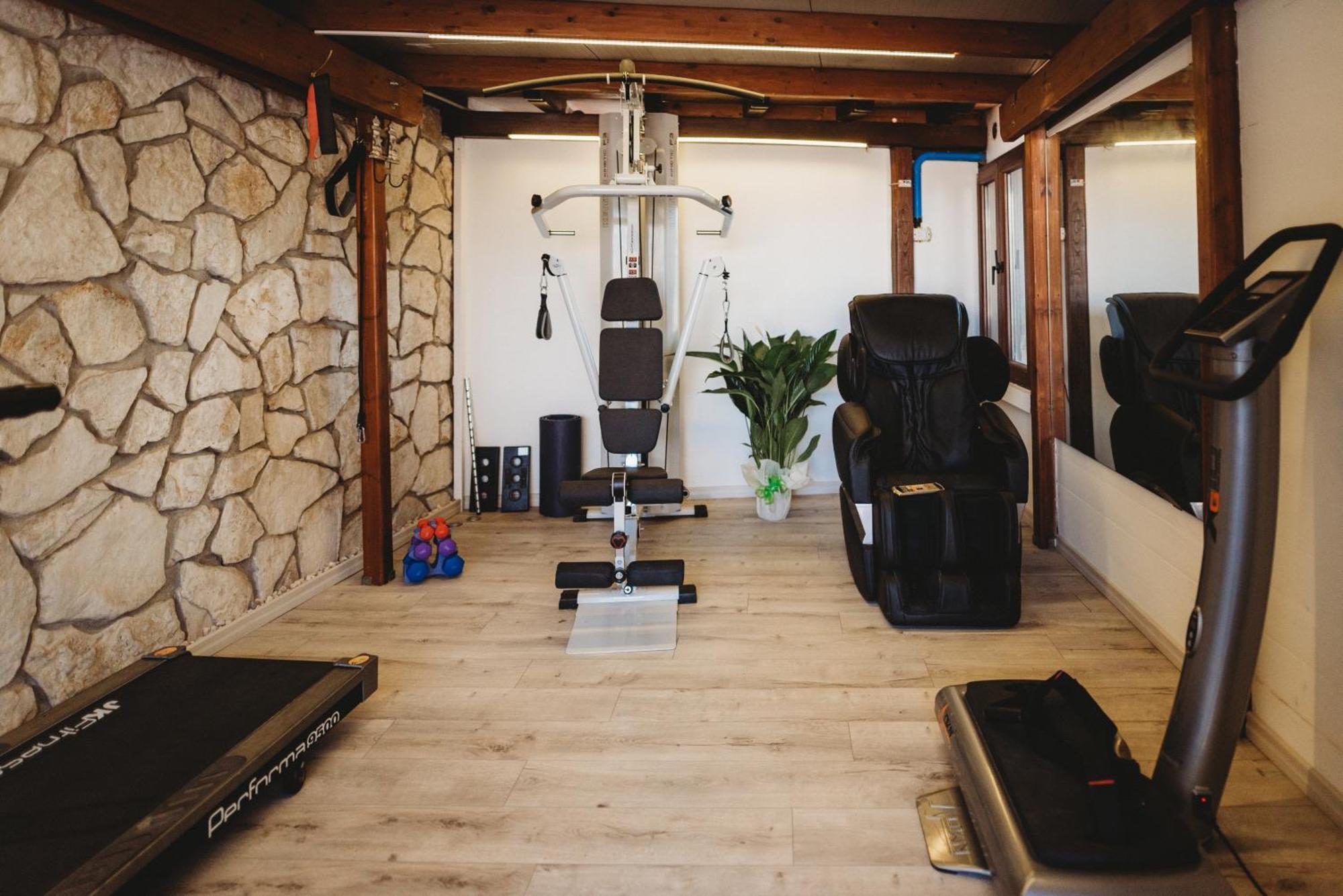 אנזיו Alloggi Turistici Con Piscina Palestra Jacuzzi Sauna מראה חיצוני תמונה